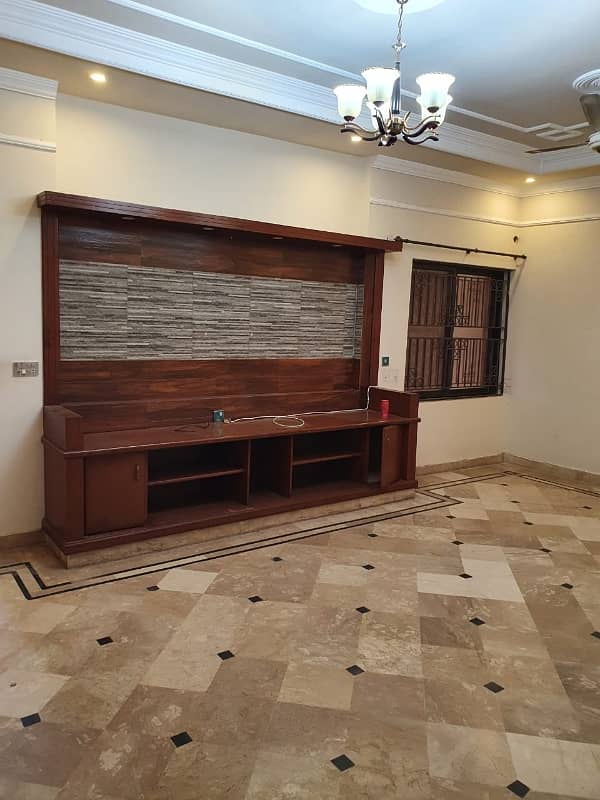 10 Marlas Ground Floor Available For Rent In G-13 1