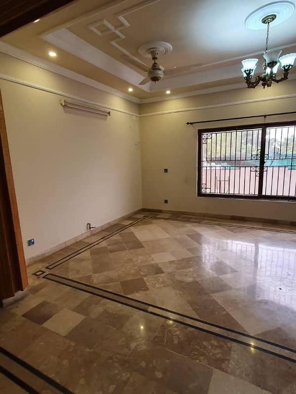 10 Marlas Ground Floor Available For Rent In G-13 3