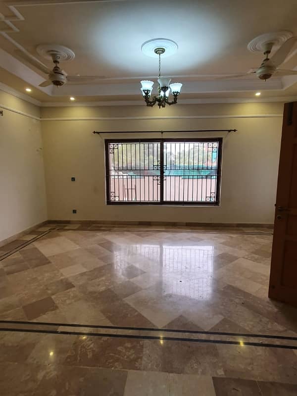 10 Marlas Ground Floor Available For Rent In G-13 6