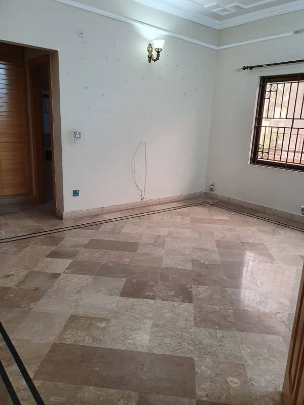 10 Marlas Ground Floor Available For Rent In G-13 7