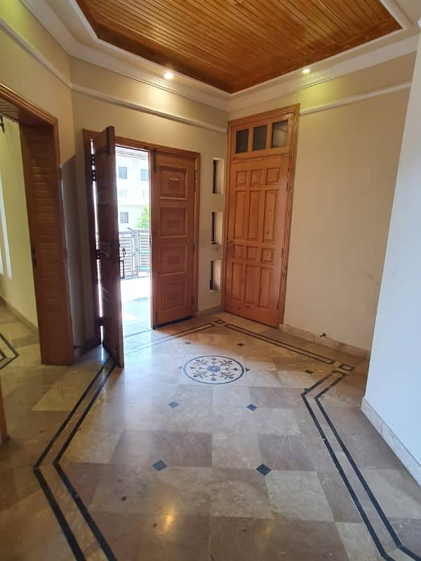 10 Marlas Ground Floor Available For Rent In G-13 8