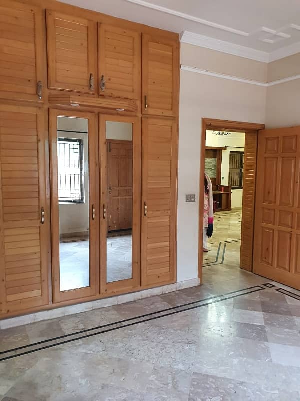 10 Marlas Ground Floor Available For Rent In G-13 10