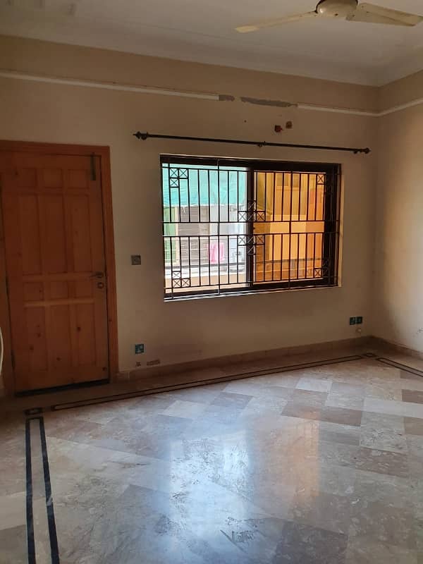 10 Marlas Ground Floor Available For Rent In G-13 12