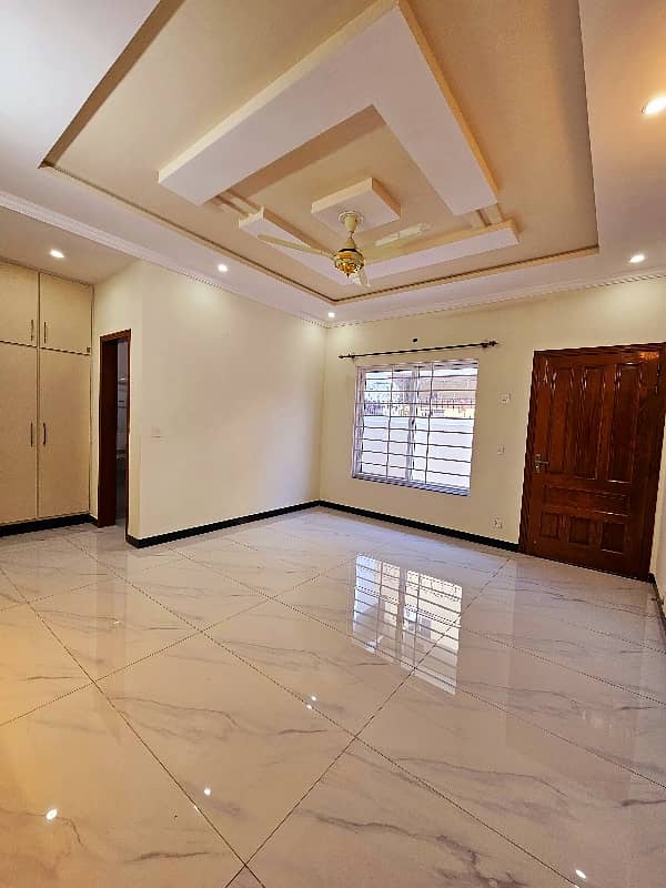 14 Marlas Designer House Available For Rent All Facilities G-13 17