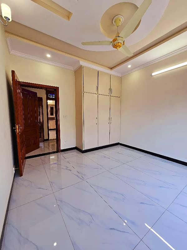 14 Marlas Designer House Available For Rent All Facilities G-13 18