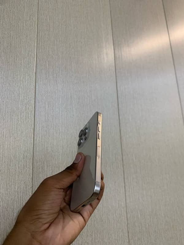 iPhone 15 Pro Jv White Titanium 1