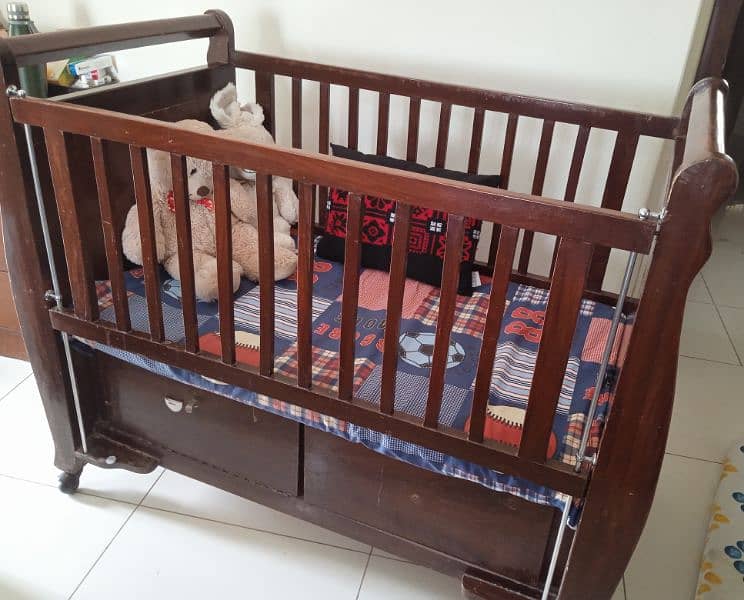 Baby/toddler wooden cot 0