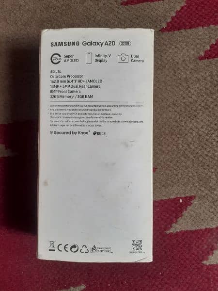 Samsung Galaxy A20 with box. 7