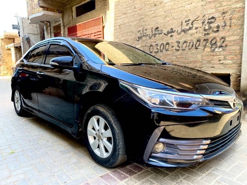 Toyota Altis Grande 2015 1