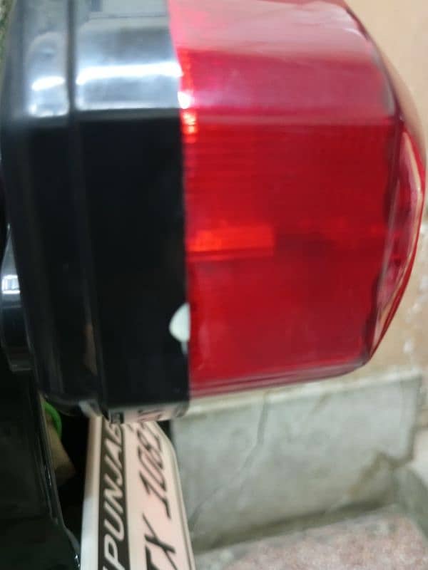 Honda CG 125 Gold Edition Model 2024 self start (0/3/2/0/4/0/9/2/4/2/9 16