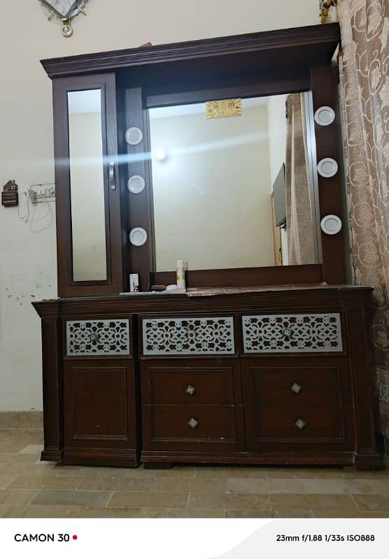 Dressing Table with 2 side tables 0