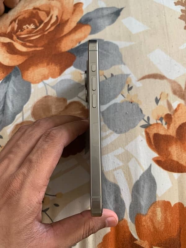 iphone 15 pro non pta (sim working 4 months) 6