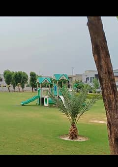 Beautiful 10 Marla Facing Park Plot For Sale In Bahria Town Lahore