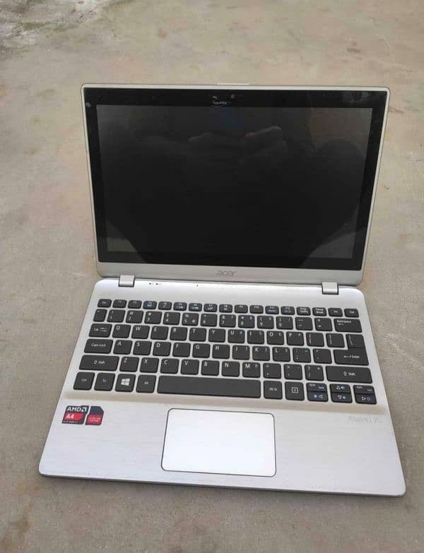 Laptop slim Touchscreen  HD 500 gb hard 1