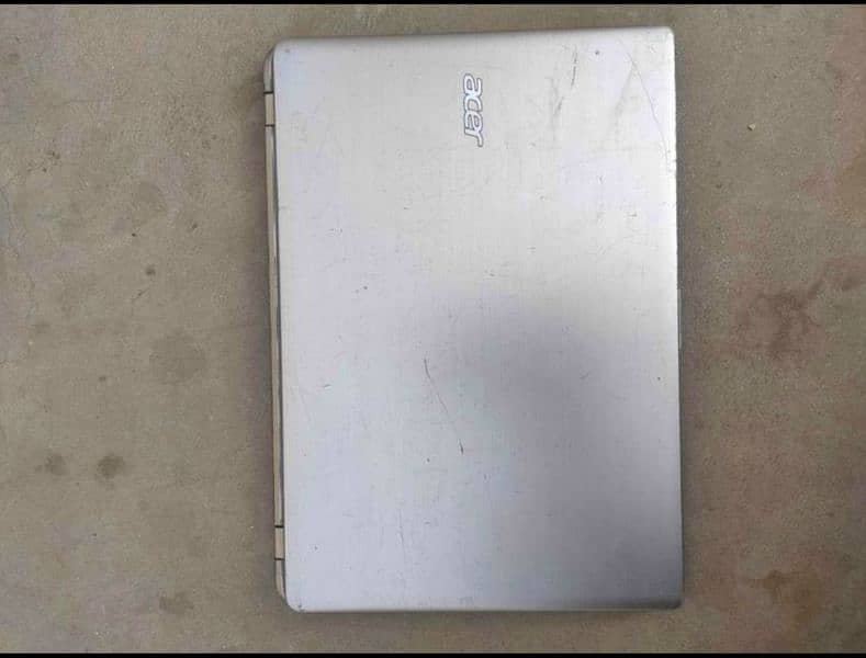 Laptop slim Touchscreen  HD 500 gb hard 9