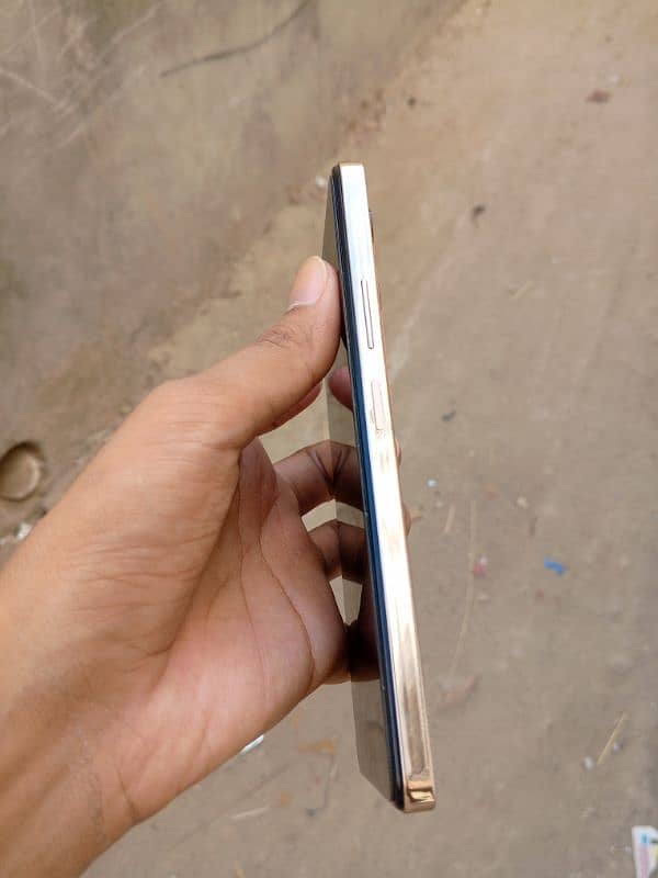 Infinix Note 30 8/256 3