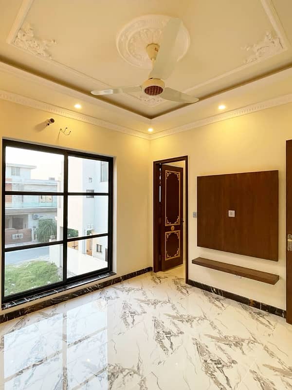 5 Marla Luxury House Available For RENT In DHA Phase 9 Town Lahore 18