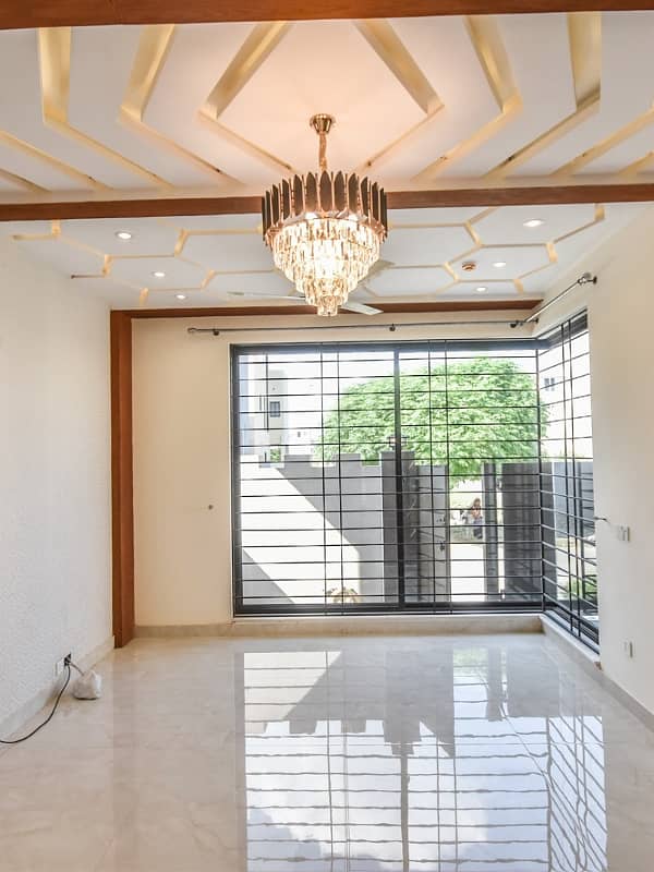 5 Marla Luxury House Available For RENT In DHA Phase 9 Town Lahore 6