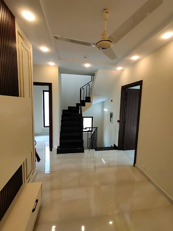 5 Marla Luxury House Available For RENT In DHA Phase 9 Town Lahore 8