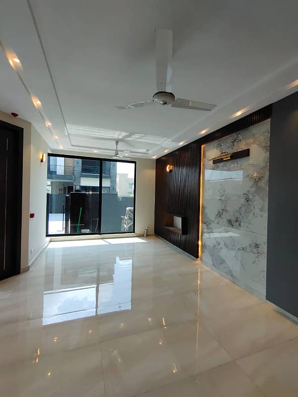 5 Marla Luxury House Available For RENT In DHA Phase 9 Town Lahore 18