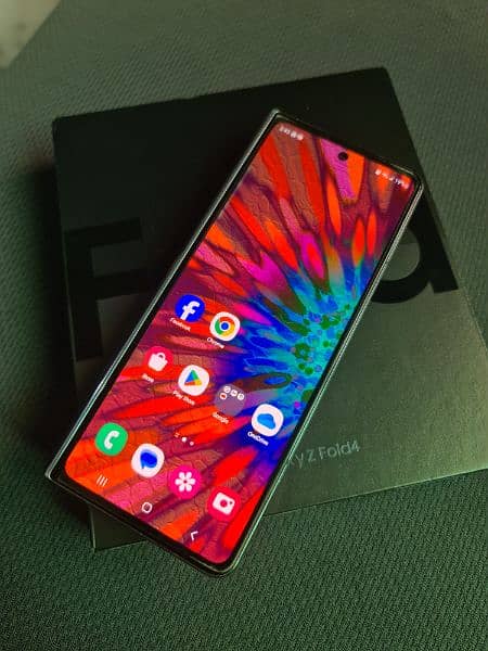 Samsung Galaxy Z Fold4 512GB Special Edition 14