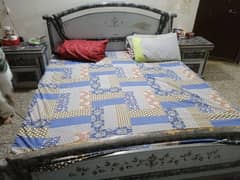 Bed Set with Dressing and Side tables