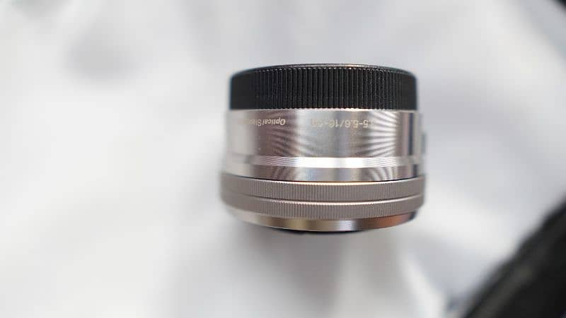 Sony lens 16.50  kit lens 3