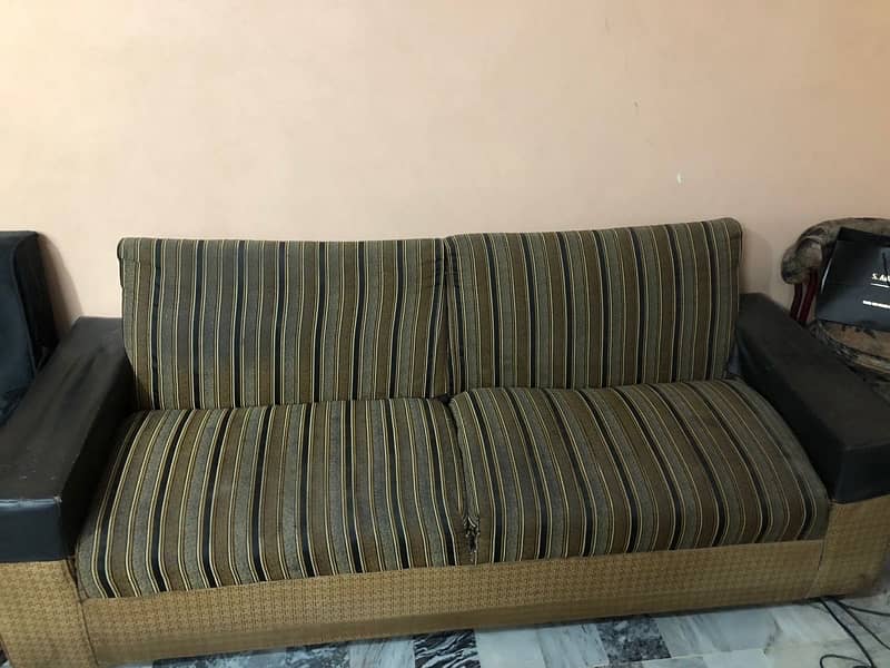 Sofas set for sale 0