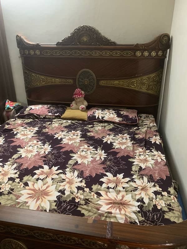 King size imported bed 2