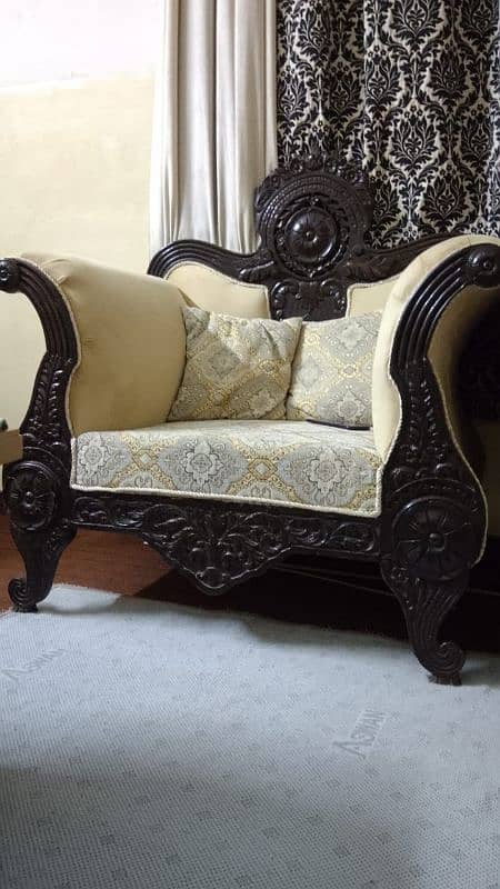 chinyoti Victorian sofa for sale 3