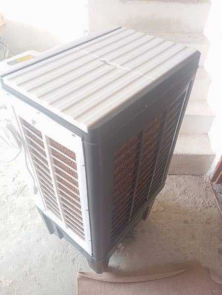 Younisco room air cooler. 5