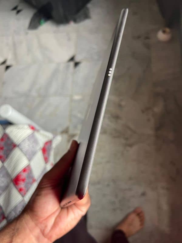 IPAD 9TH GEN 64GB COMPLETE BOX 4