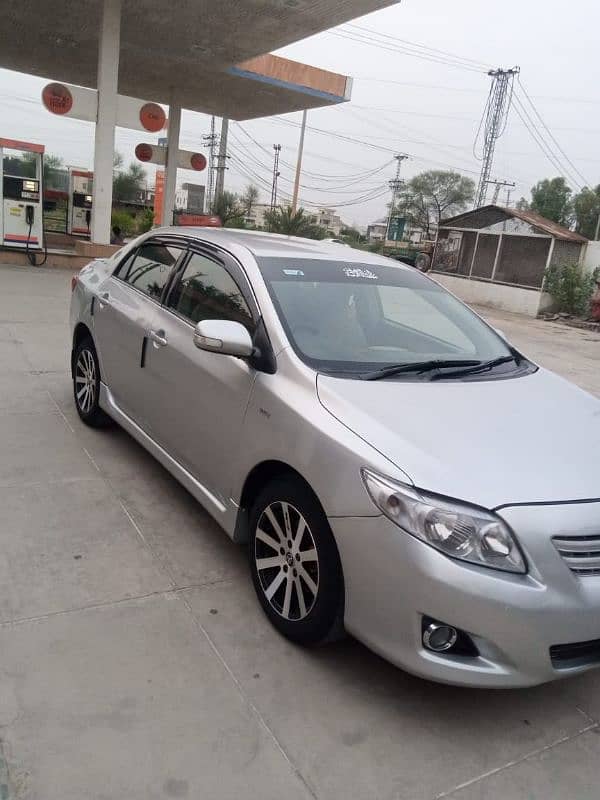 Toyota Corolla GLI 2010 11