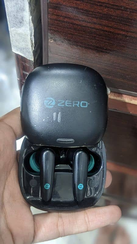 zero lifestyle wireless earbuds 1