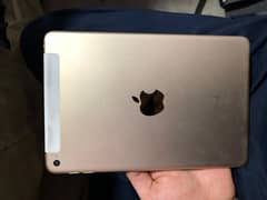 Ipad mini 4 16 GB 9/10 condition