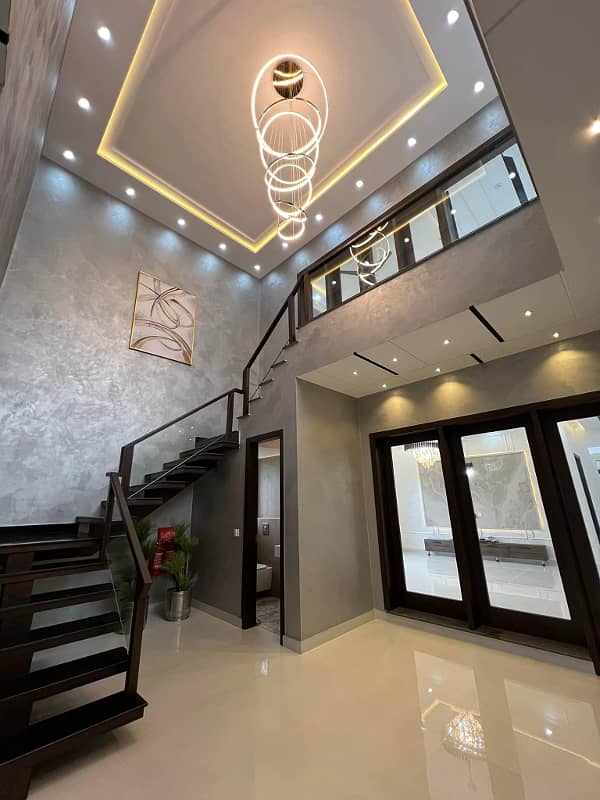 1 Kanal Modern Design Top Notched Prime Location House For Rent 14