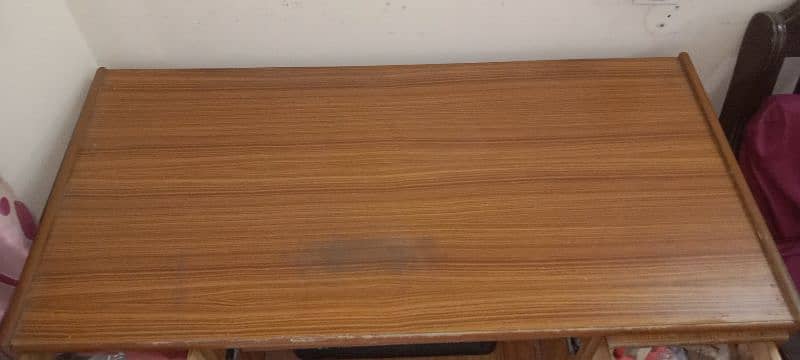 computer table for sale wooden ( winboard) 3