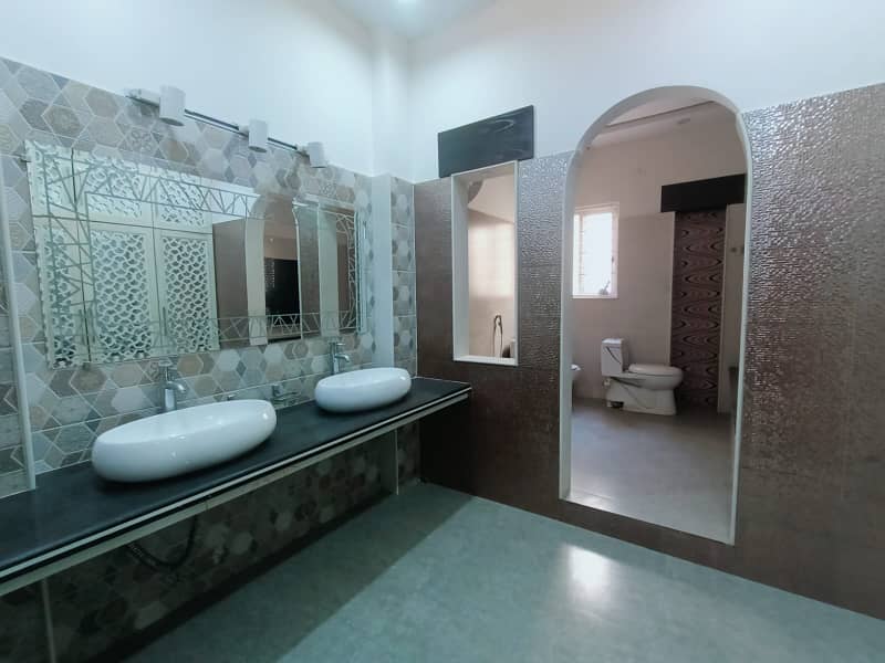 11 Marla Spanish House For SALE In Johar Town Phase 1 Hot Location 10