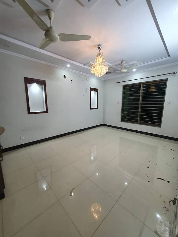 7 Marlas BASEMENT Available For Rent All Facilities G-13/2 4