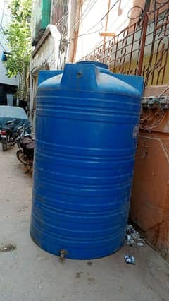 urgent sell 2500 lts master tank