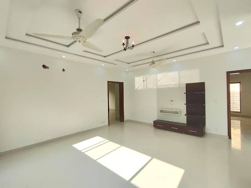 20 Marla Upper Portion For Rent In DHA Phase 3 Lahore Owner Built House 11