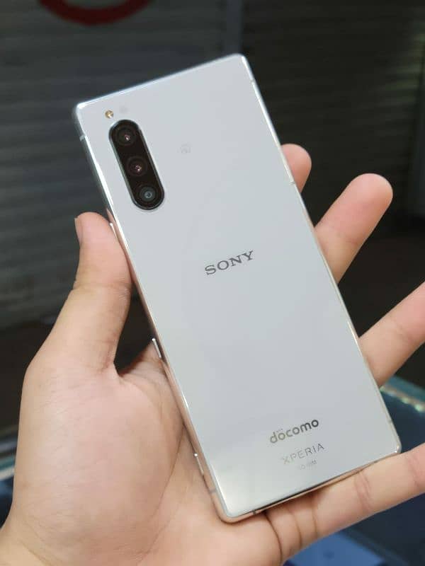 SONY XPERIA5 
NON PTA
 6/64 GB
2 MONTHS SIM TIME AVAILABLE 2