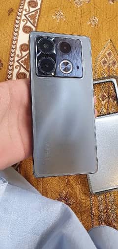 infinix NOTE 40         16gb     256gb