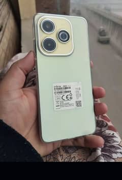 Infinix hot 40i 8/128 new 2 week use only