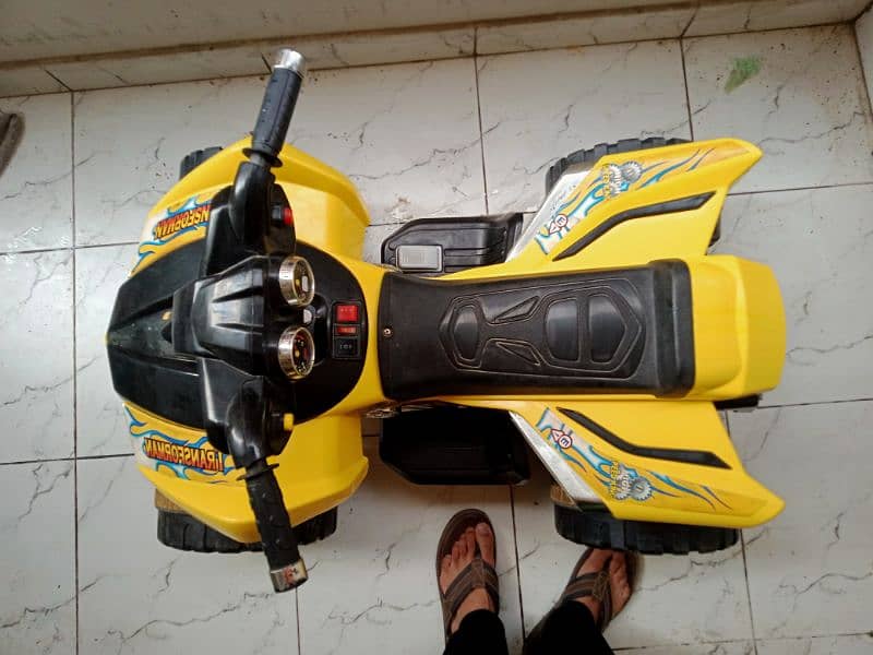 Battery Operated 4 Wheel ATV JY-20F8 in Very Good Condition 1