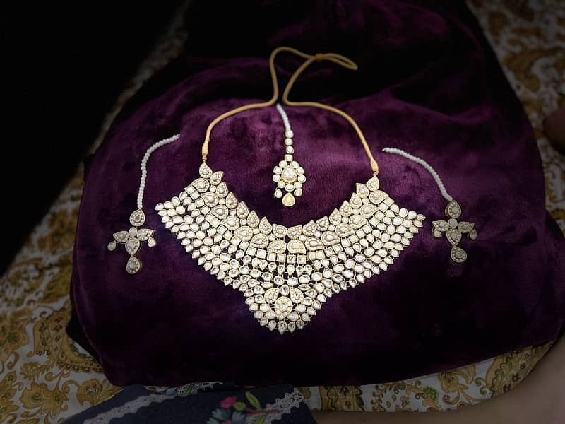 gutka kundan beautiful bridal set 6