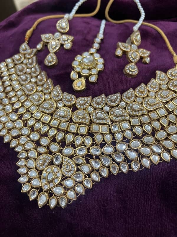 gutka kundan beautiful bridal set 8