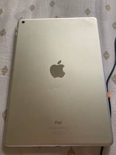 iPad 8 generation 32gb with pencil 0