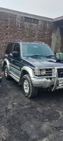 Mitsubishi Pajero 1987