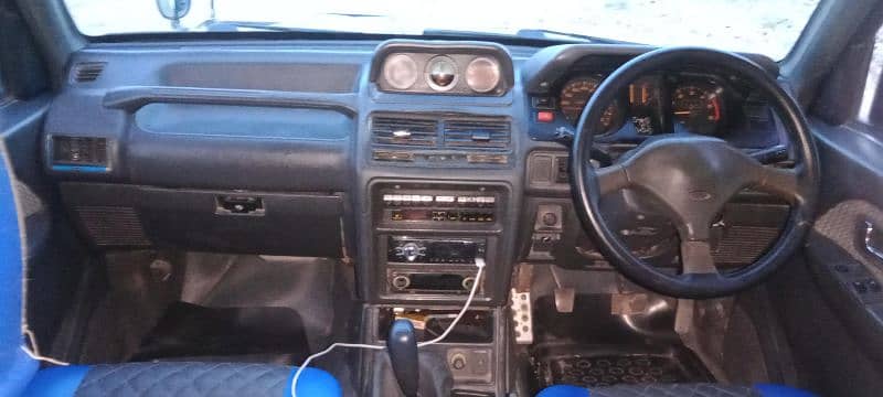 Mitsubishi Pajero 1987 3